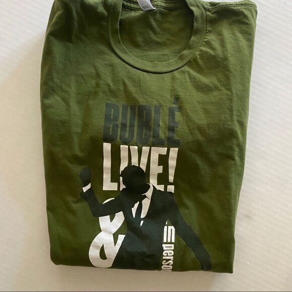 2 Michael Buble’ T-shirts. - Picture 6 of 16